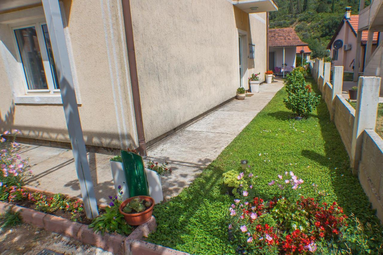Apartments Kovac ティヴァト エクステリア 写真