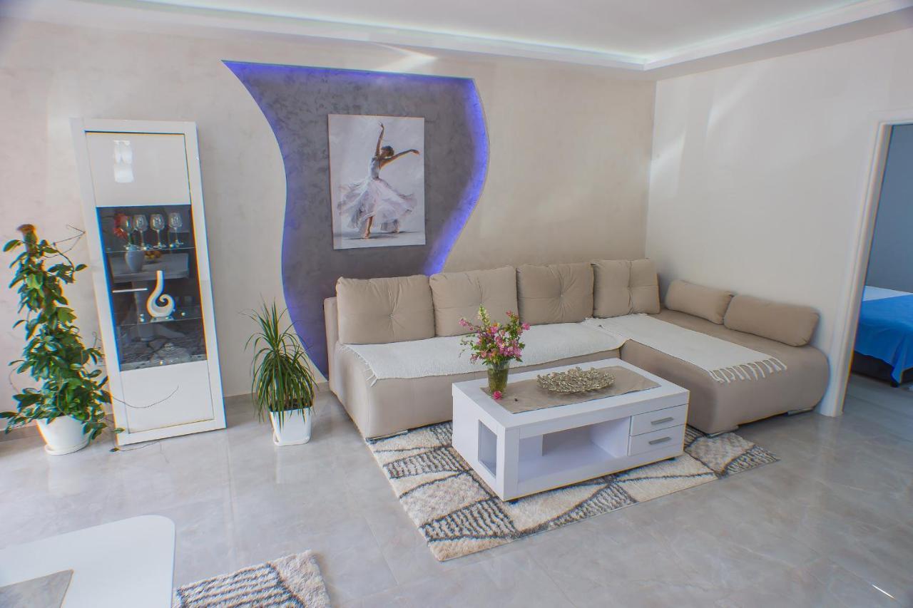 Apartments Kovac ティヴァト エクステリア 写真