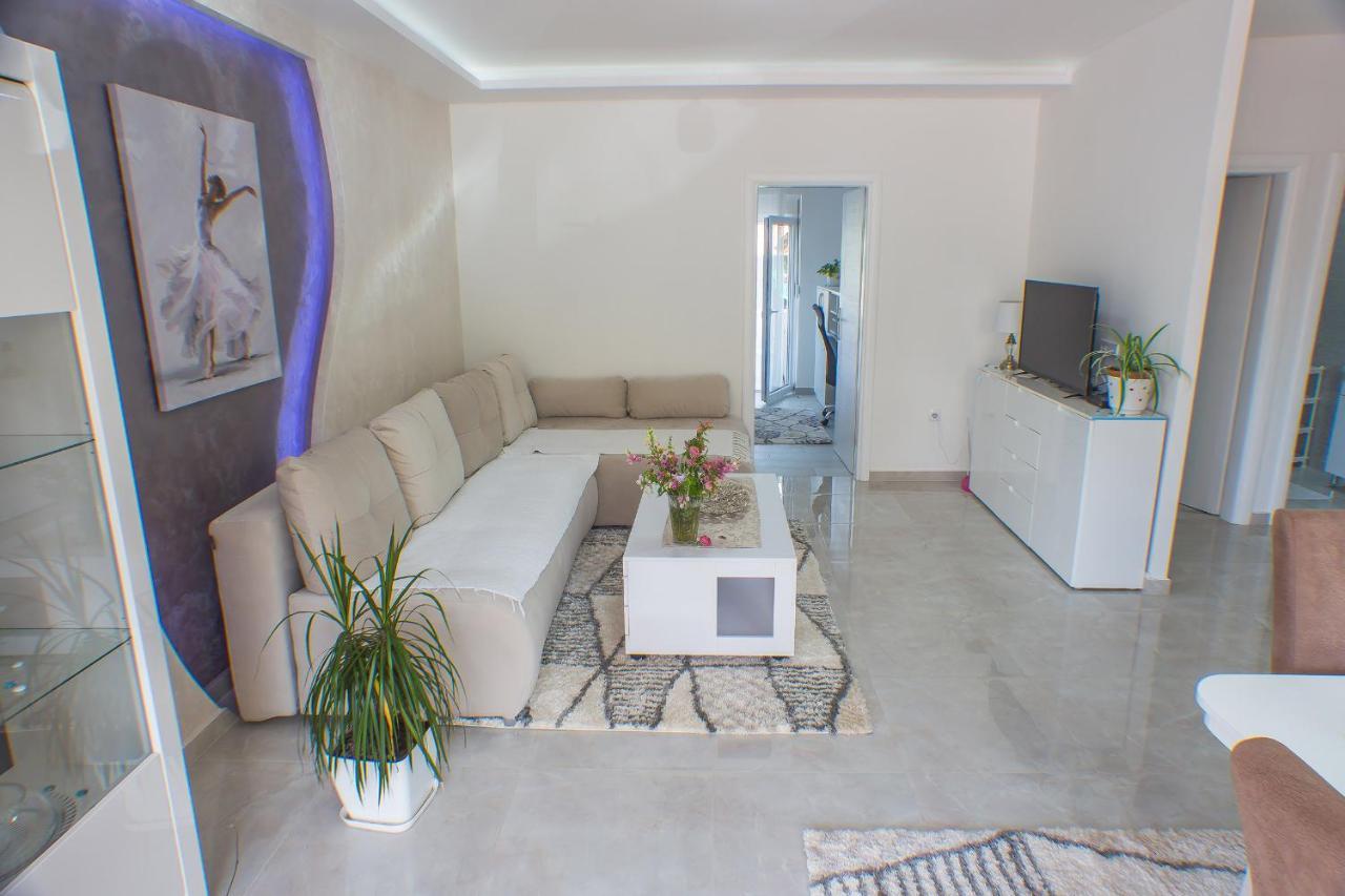 Apartments Kovac ティヴァト エクステリア 写真