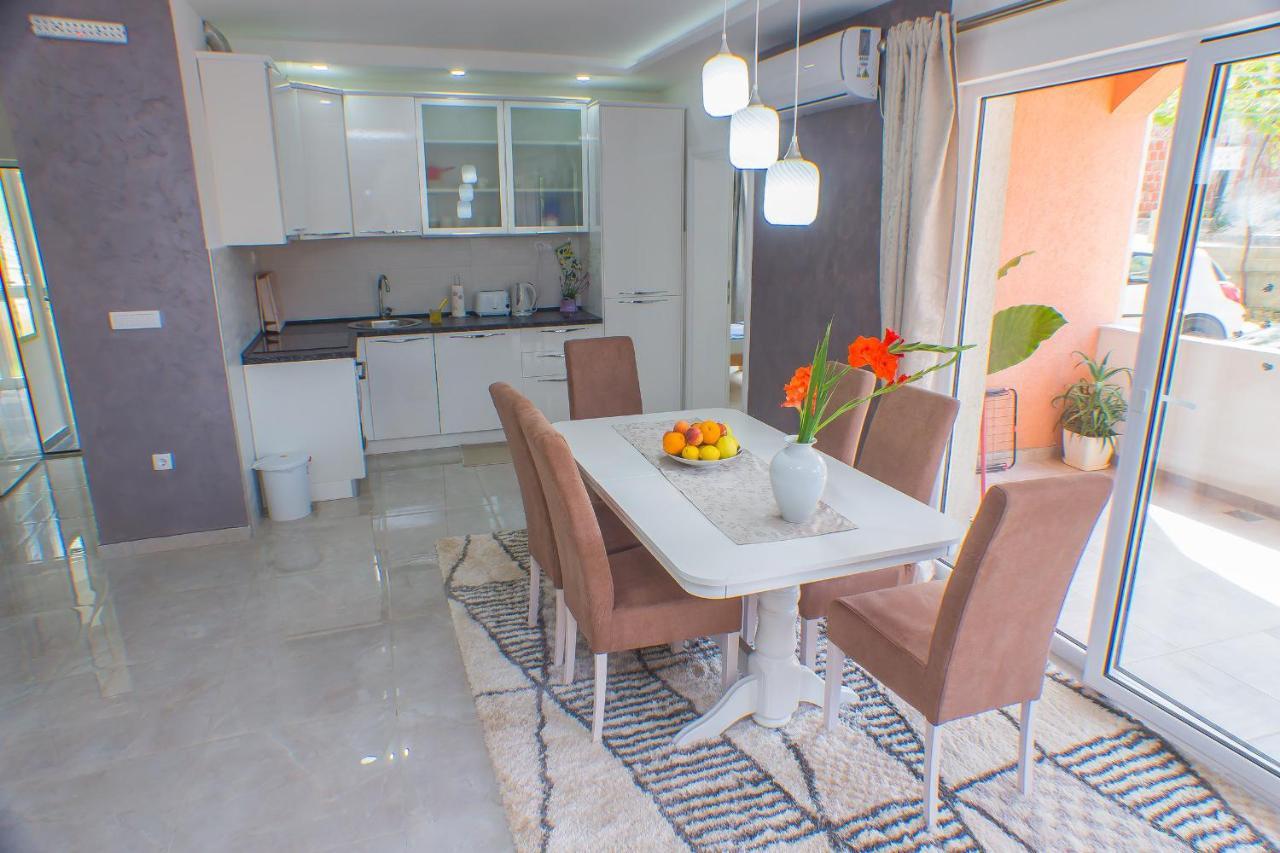 Apartments Kovac ティヴァト エクステリア 写真