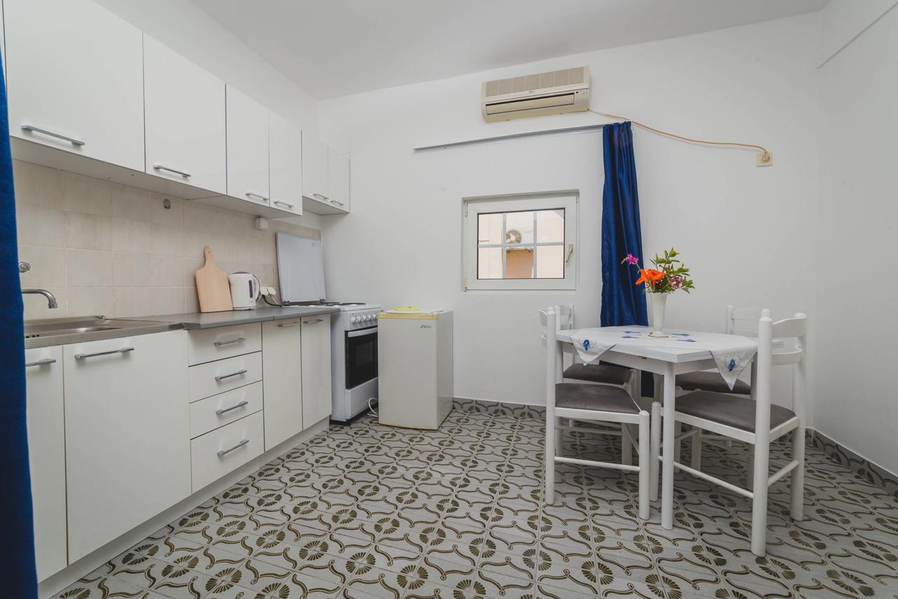 Apartments Kovac ティヴァト エクステリア 写真