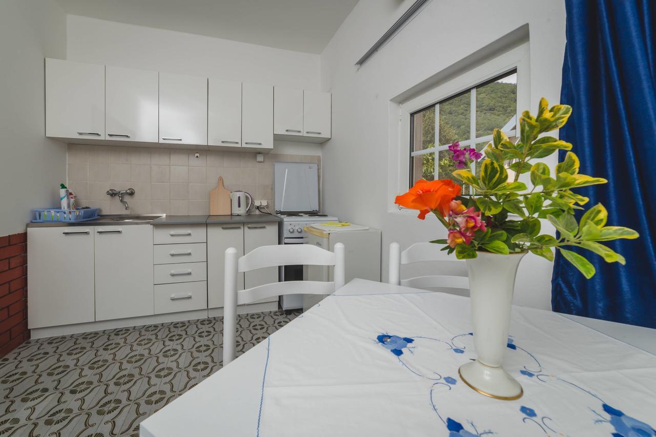 Apartments Kovac ティヴァト エクステリア 写真