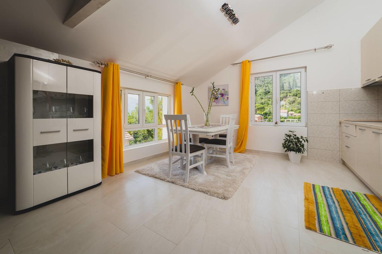 Apartments Kovac ティヴァト エクステリア 写真