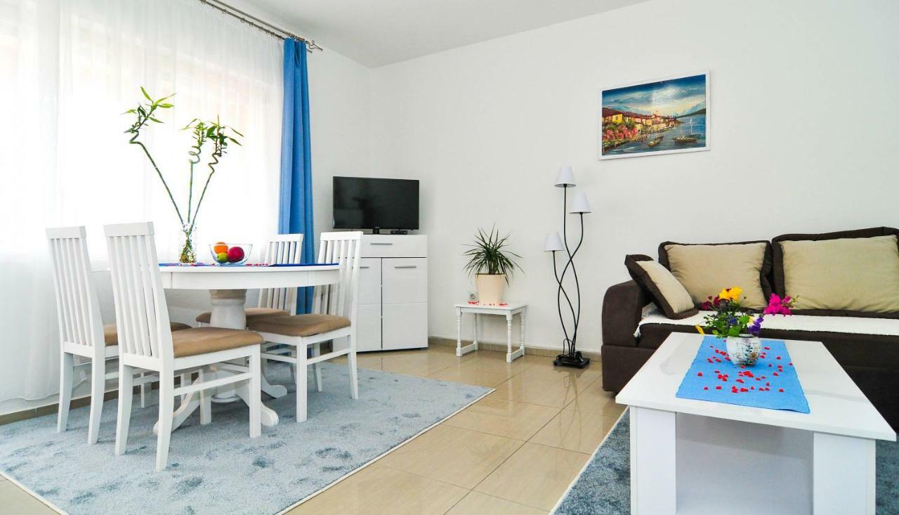 Apartments Kovac ティヴァト エクステリア 写真
