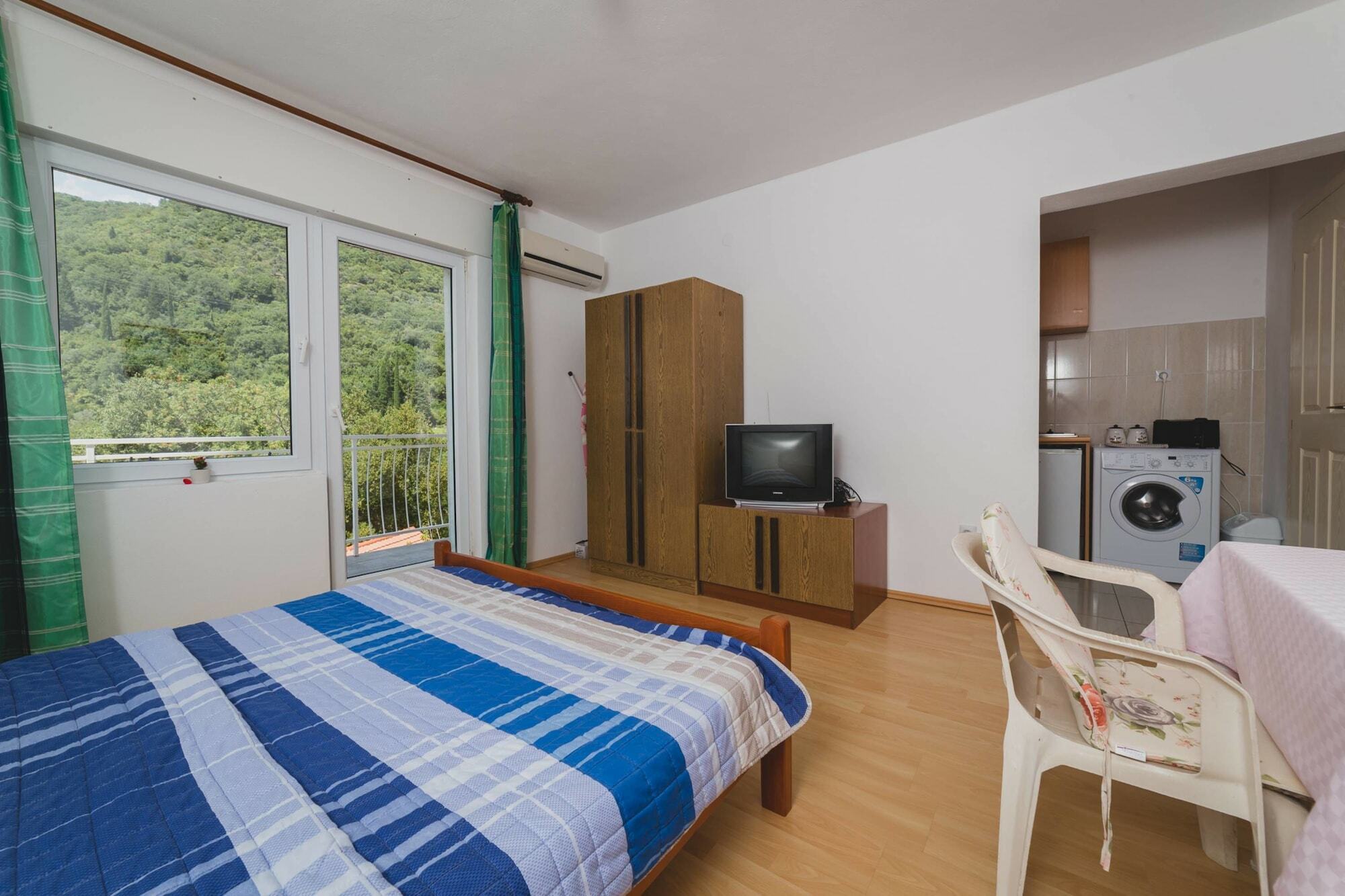 Apartments Kovac ティヴァト エクステリア 写真